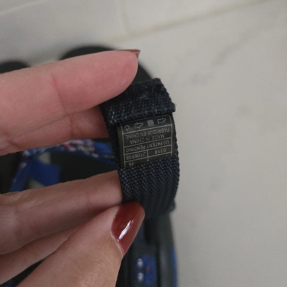 EUC Chaco Festival Collection Z/1 Classic Sandal Adjustable Waterproof Blue Red - Picture 4 of 8